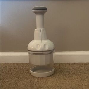 Pampered Chef White Food Chopper